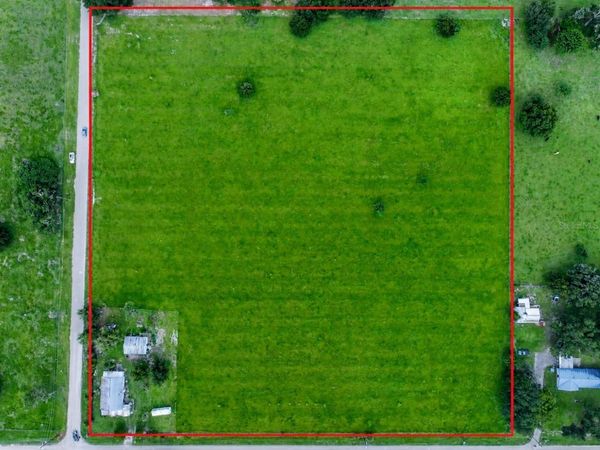 3984 DIXIANA DRIVE , BOWLING GREEN, FL 33834