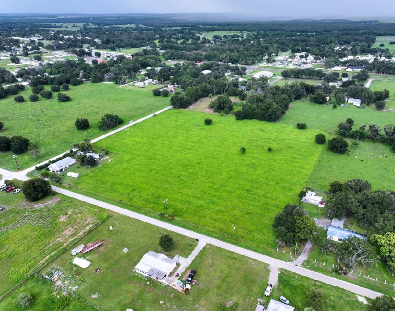 3984 Dixiana Drive , Bowling Green, FL 33834 Photo