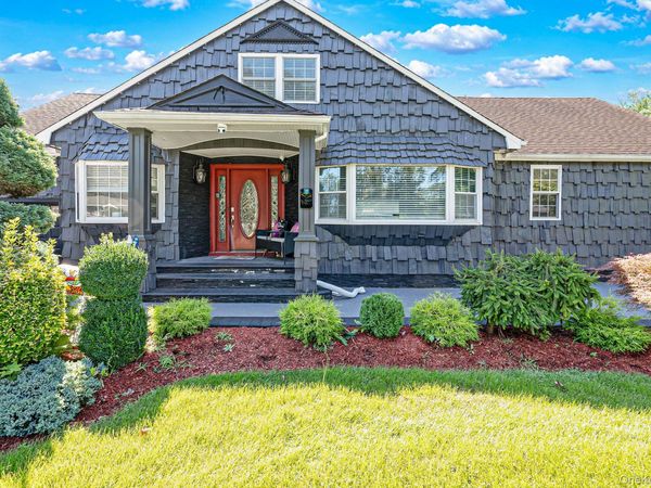 8 Ralph Avenue , Brentwood, NY 11717
