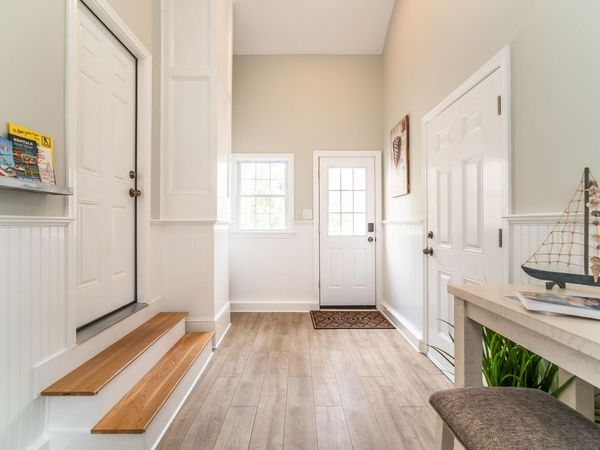 945 Santuit Newtown Road, Marstons Mills, MA 02648