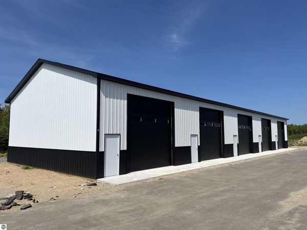 6819 M-37 S, Kingsley, MI 49649