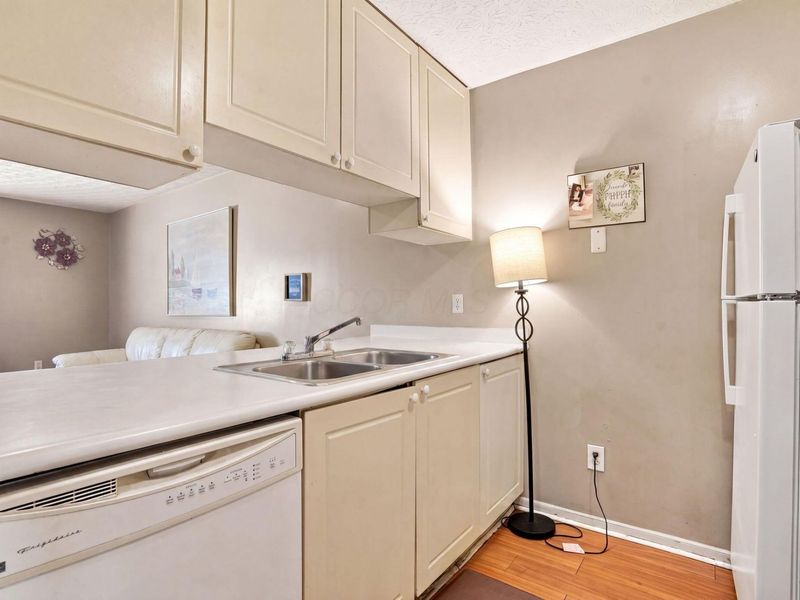 4649 Hobson Drive , Unit 12C, Columbus, OH 43228 Photo 5