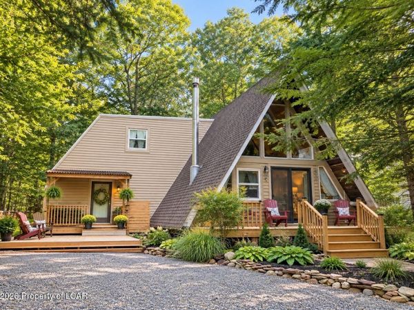108 Lisa Lake Court, Drums, PA 18222