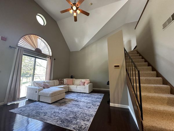 519 Donofrio Drive, Unit 5, Madison, WI 53719