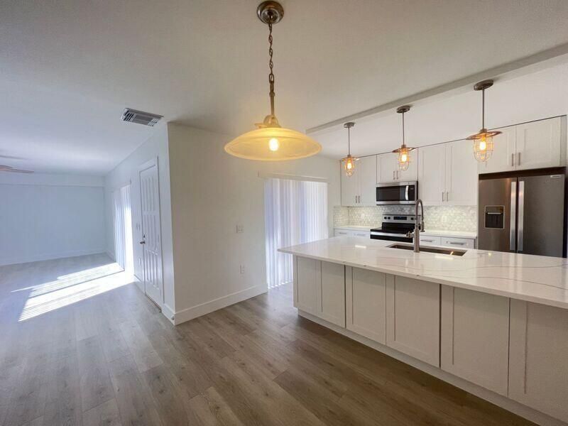 5714 57th Way, West Palm Beach, FL 33409 Photo