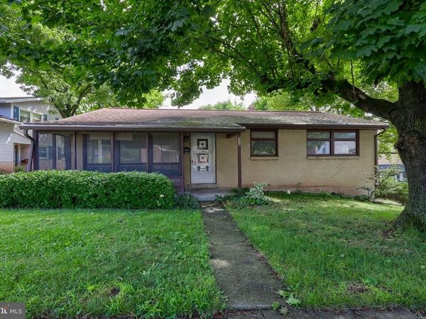 906 CHESTNUT STREET, MIDDLETOWN, PA 17057