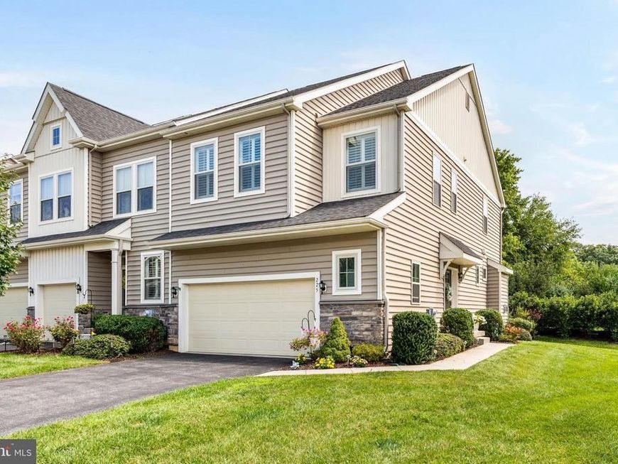 225 Kestrel Court, Kennett Square, PA 19348 Main Photo