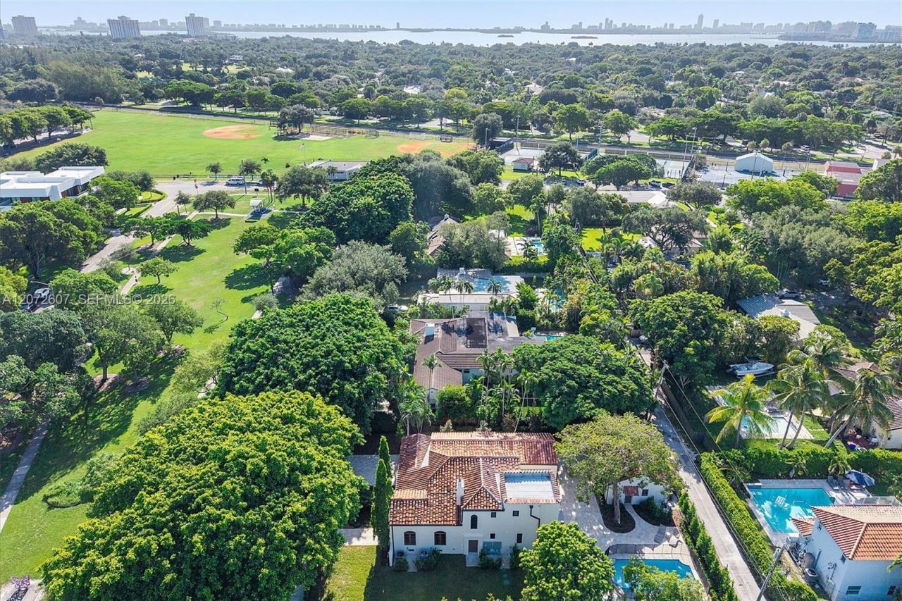 622 NE 98th St, Miami Shores, FL 33138 Photo