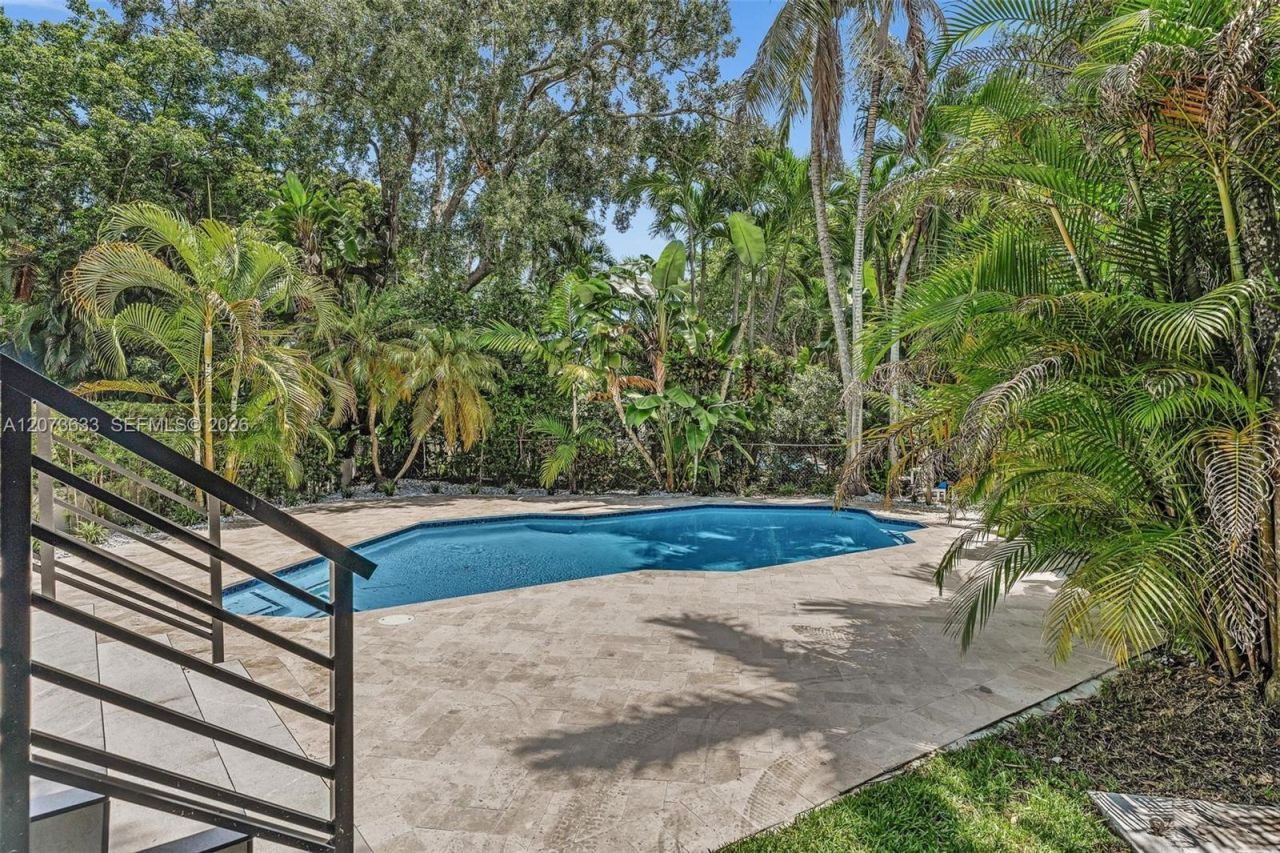 7920 SW 132nd St , Pinecrest, FL 33156 Photo