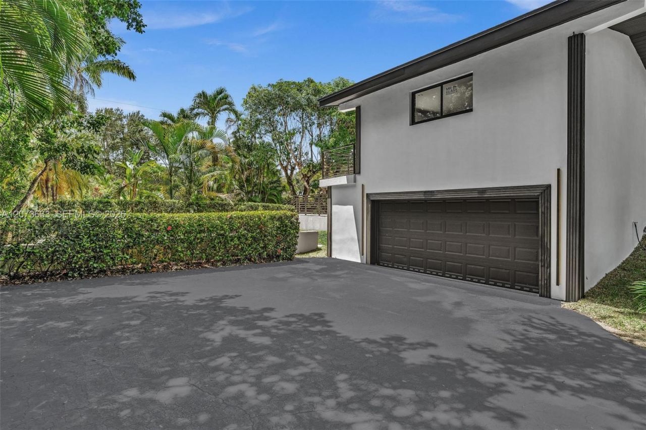 7920 SW 132nd St , Pinecrest, FL 33156 Photo