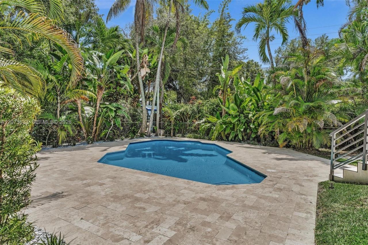 7920 SW 132nd St , Pinecrest, FL 33156 Photo