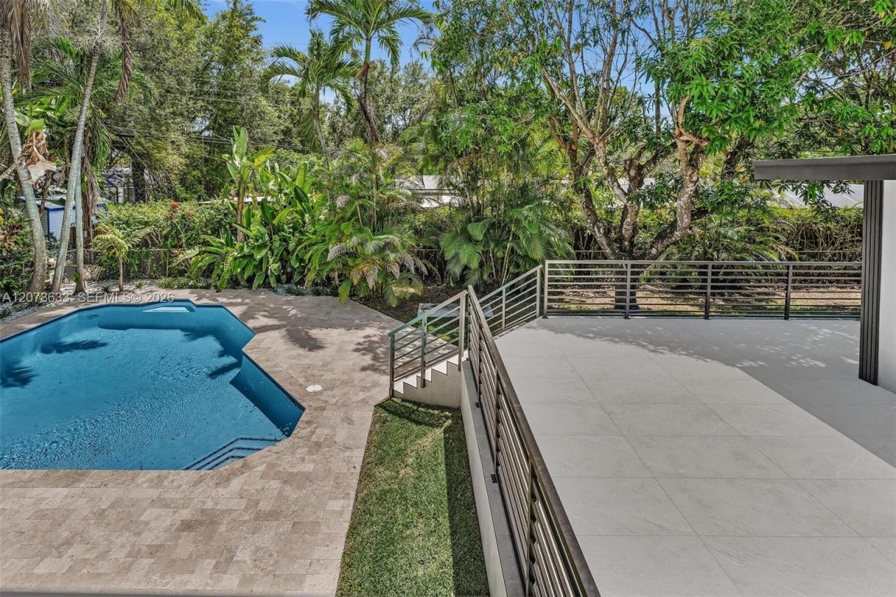 7920 SW 132nd St , Pinecrest, FL 33156 Photo