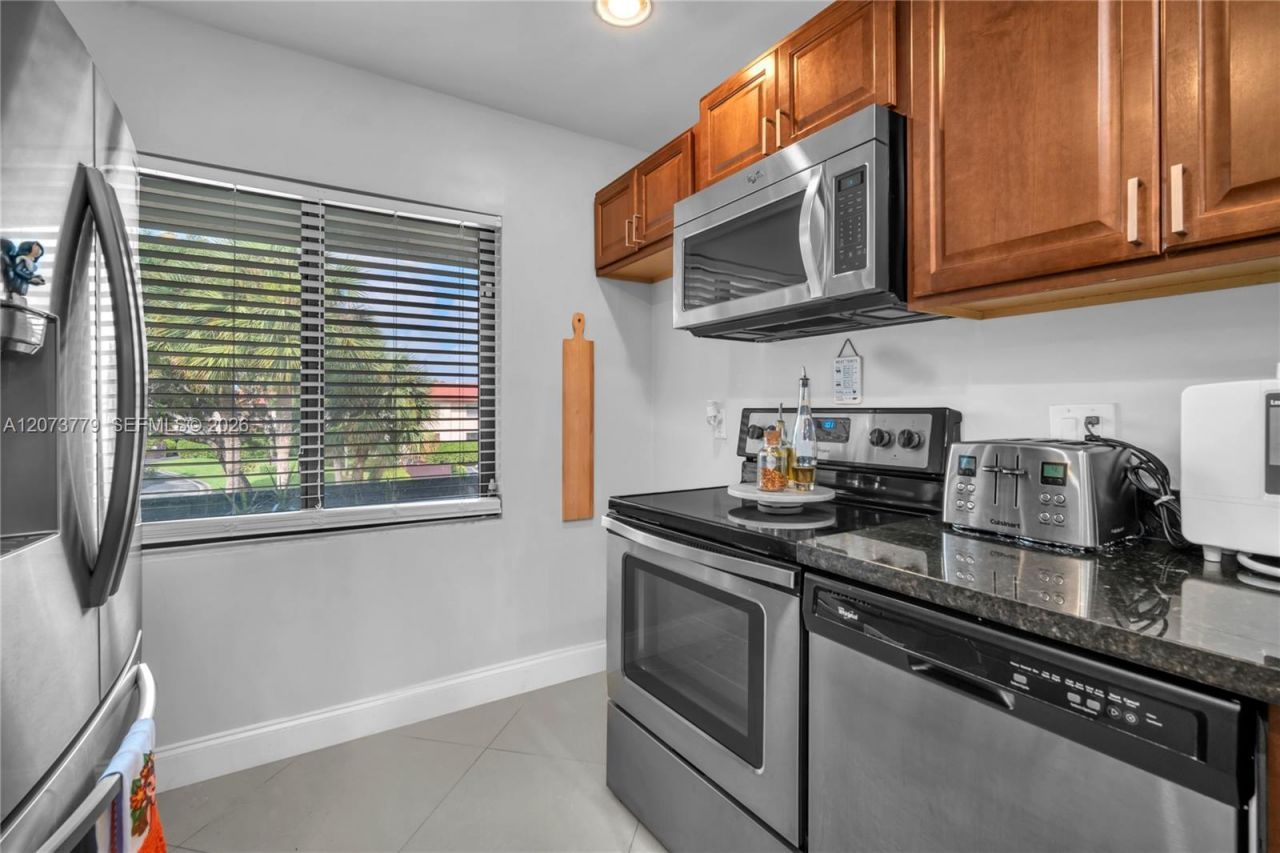 7956 Eastlake Dr , Unit F, Boca Raton, FL 33433 Photo