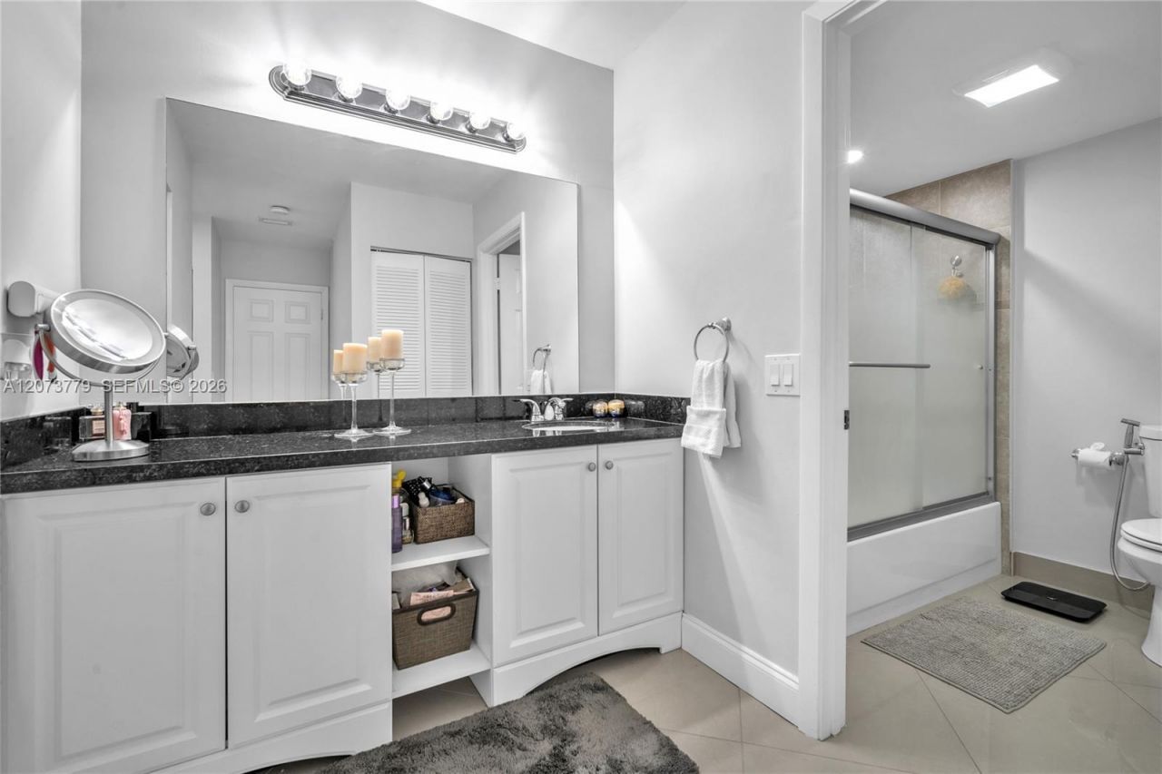 7956 Eastlake Dr , Unit F, Boca Raton, FL 33433 Photo