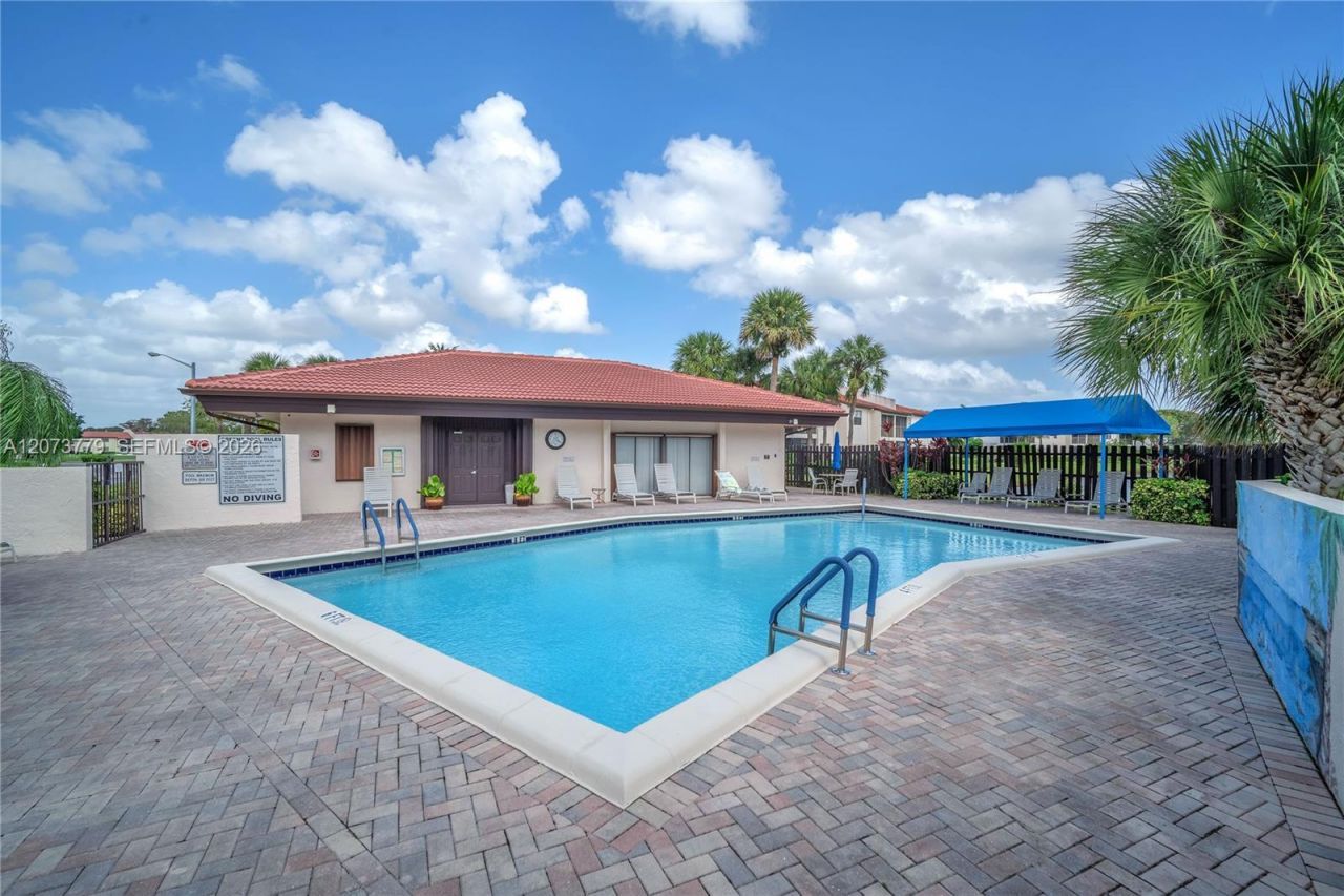 7956 Eastlake Dr , Unit F, Boca Raton, FL 33433 Photo