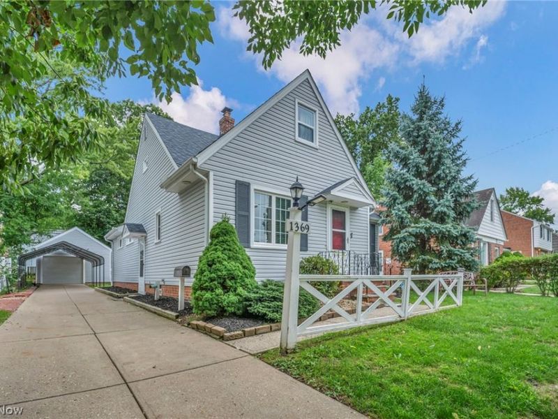 1369 Cranover Road, Lyndhurst, OH 44124 Photo 3