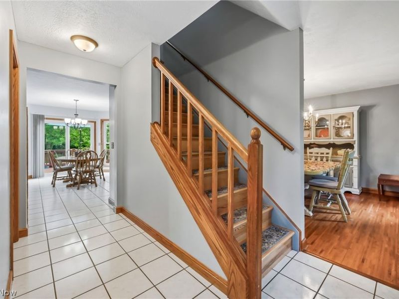 9945 Ginger Hill Road, New Middletown, OH 44442 Photo 4
