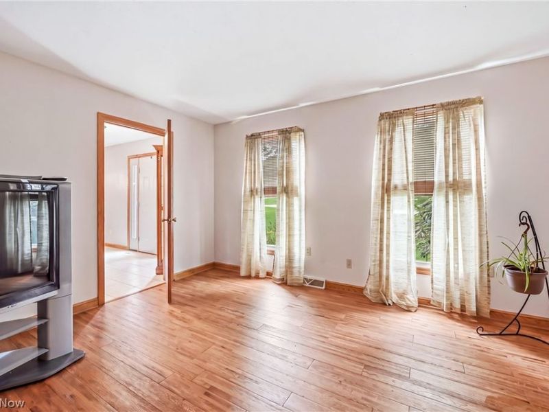 9945 Ginger Hill Road, New Middletown, OH 44442 Photo 6