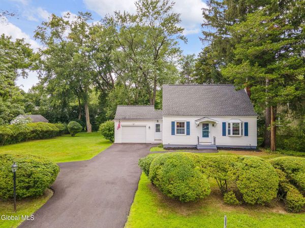 2039 Balltown Road, Niskayuna, NY 12309