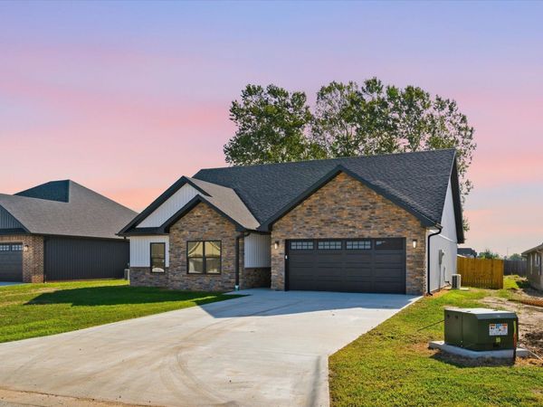 2750 S Caden Lane, Bolivar, MO 65613