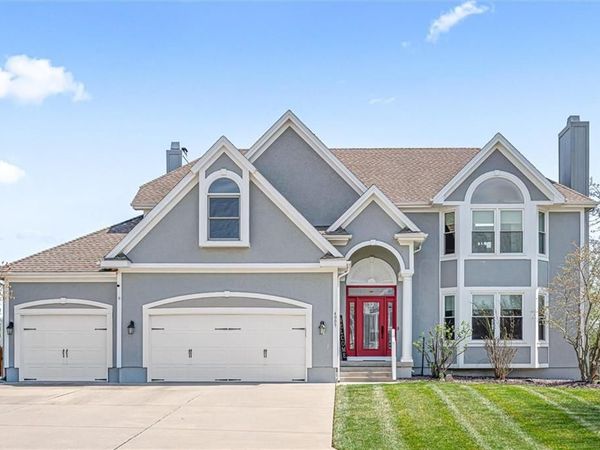 4005 SW Boulder Drive, Lee's Summit, MO 64082