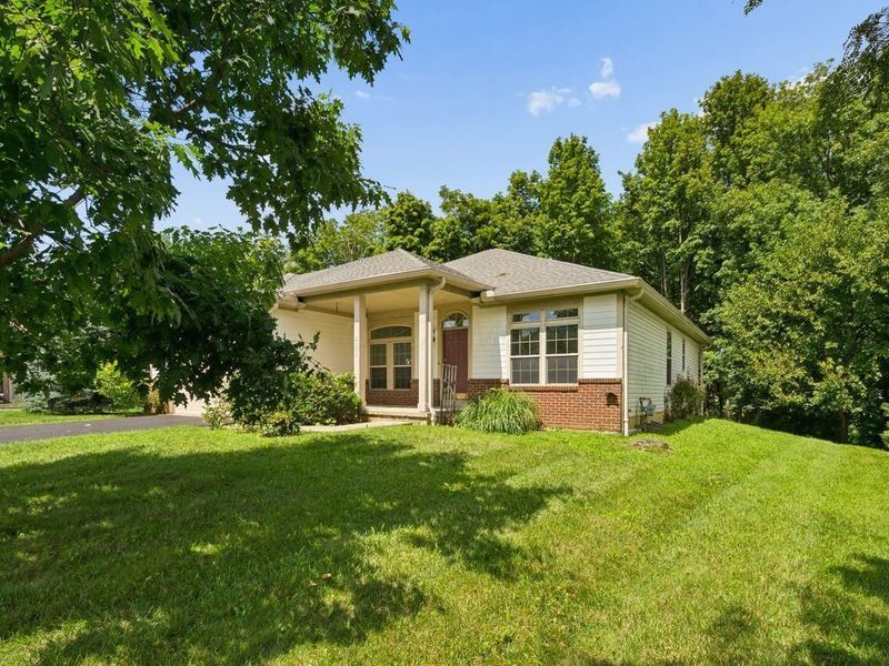 2303 Pleasant Colony Drive, Lewis Center, OH 43035 Photo 3