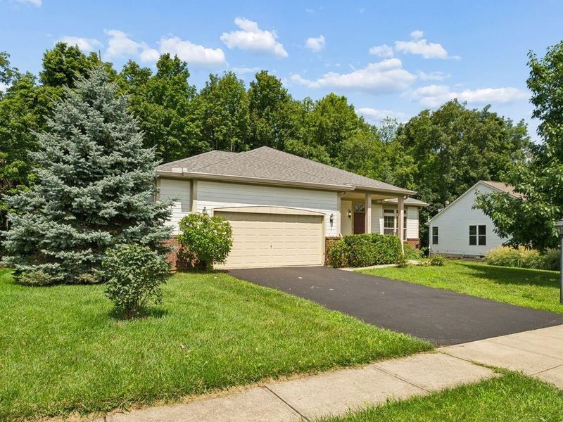 2303 Pleasant Colony Drive, Lewis Center, OH 43035 Photo 4