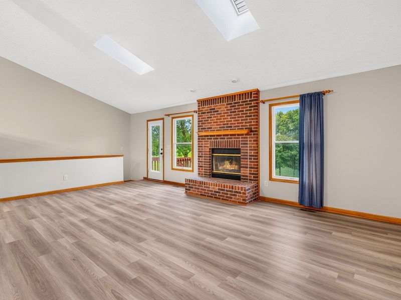 699 Scioto Meadows Boulevard, Grove City, OH 43123 Photo 17