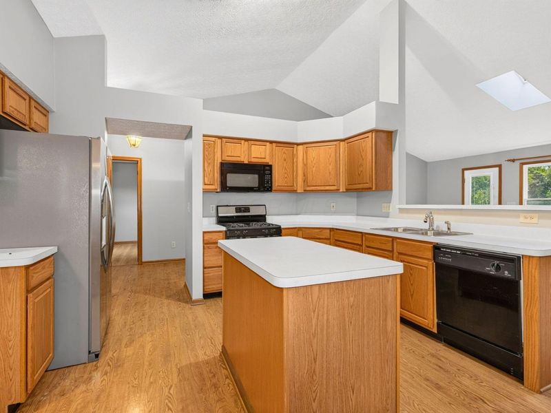 699 Scioto Meadows Boulevard, Grove City, OH 43123 Photo 31