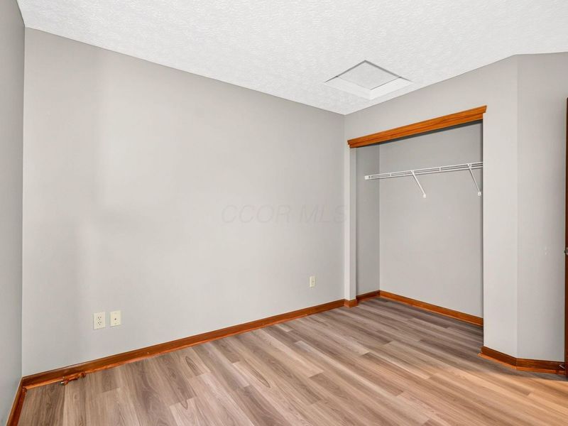 699 Scioto Meadows Boulevard, Grove City, OH 43123 Photo 38