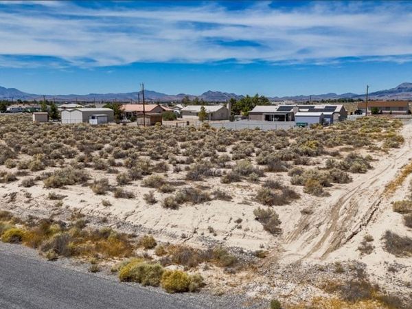 2640 S Tecumseh Avenue , Pahrump, NV 89048