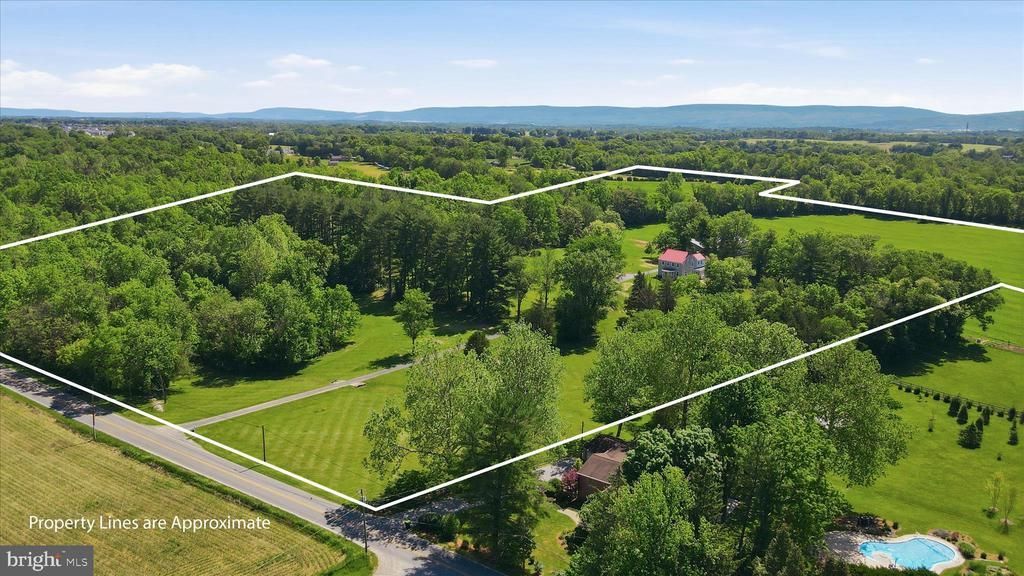 8805 REICHARD ROAD , FAIRPLAY, MD 21733