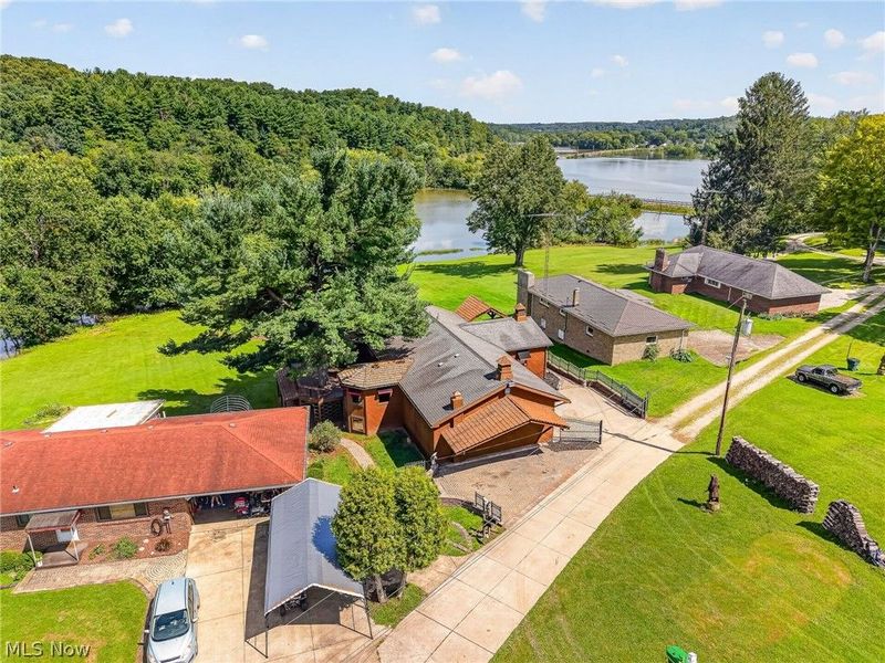 1436 Magnolia Road SW, Dellroy, OH 44620 Photo 3