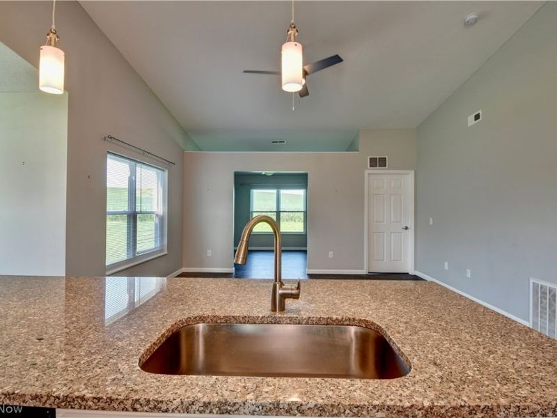 586 Keim Drive NW, Strasburg, OH 44680 Photo 9