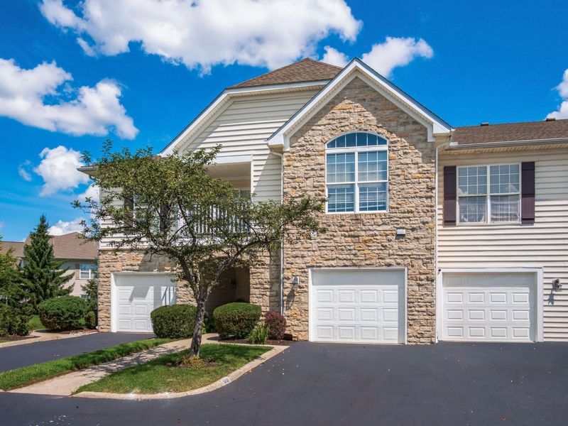 5018 Ivyvine Boulevard, Unit B, Dublin, OH 43016 Photo 1