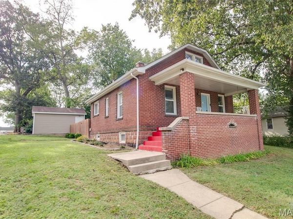 6 Rosa Avenue , Godfrey, IL 62035