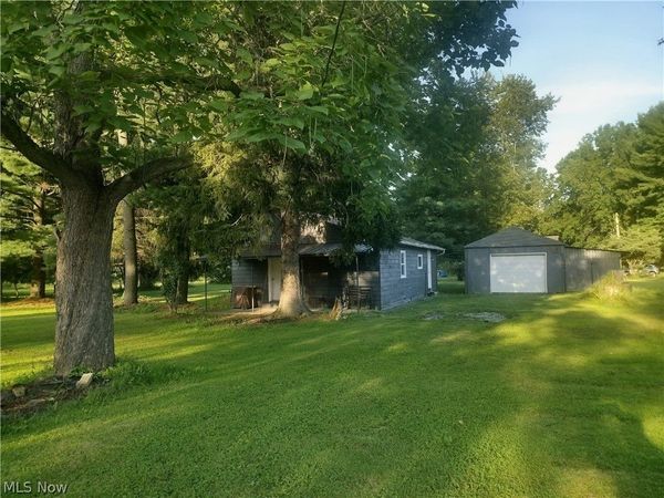 11566 Homestead Avenue NE, Alliance, OH 44601