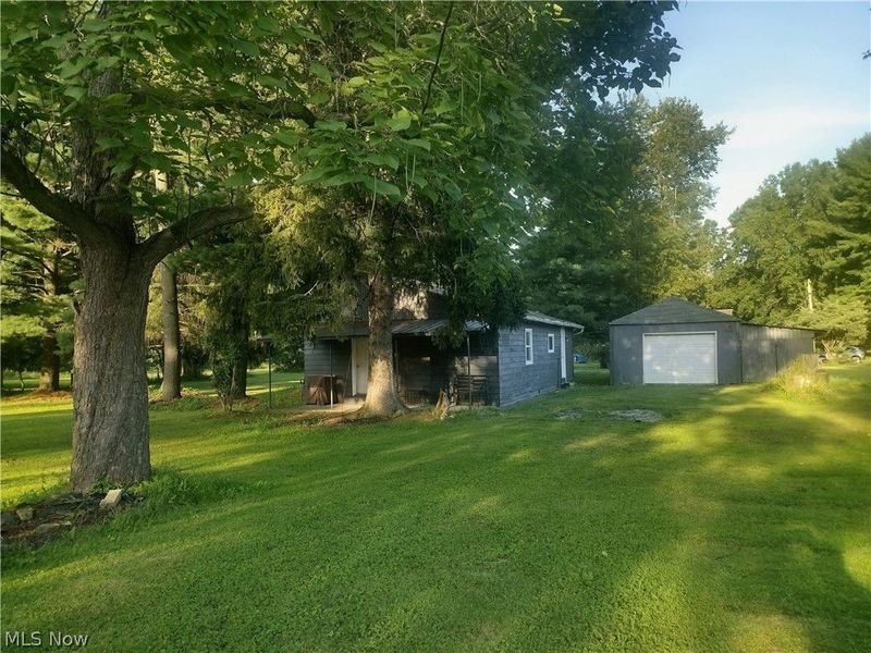 11566 Homestead Avenue NE, Alliance, OH 44601 Photo 1