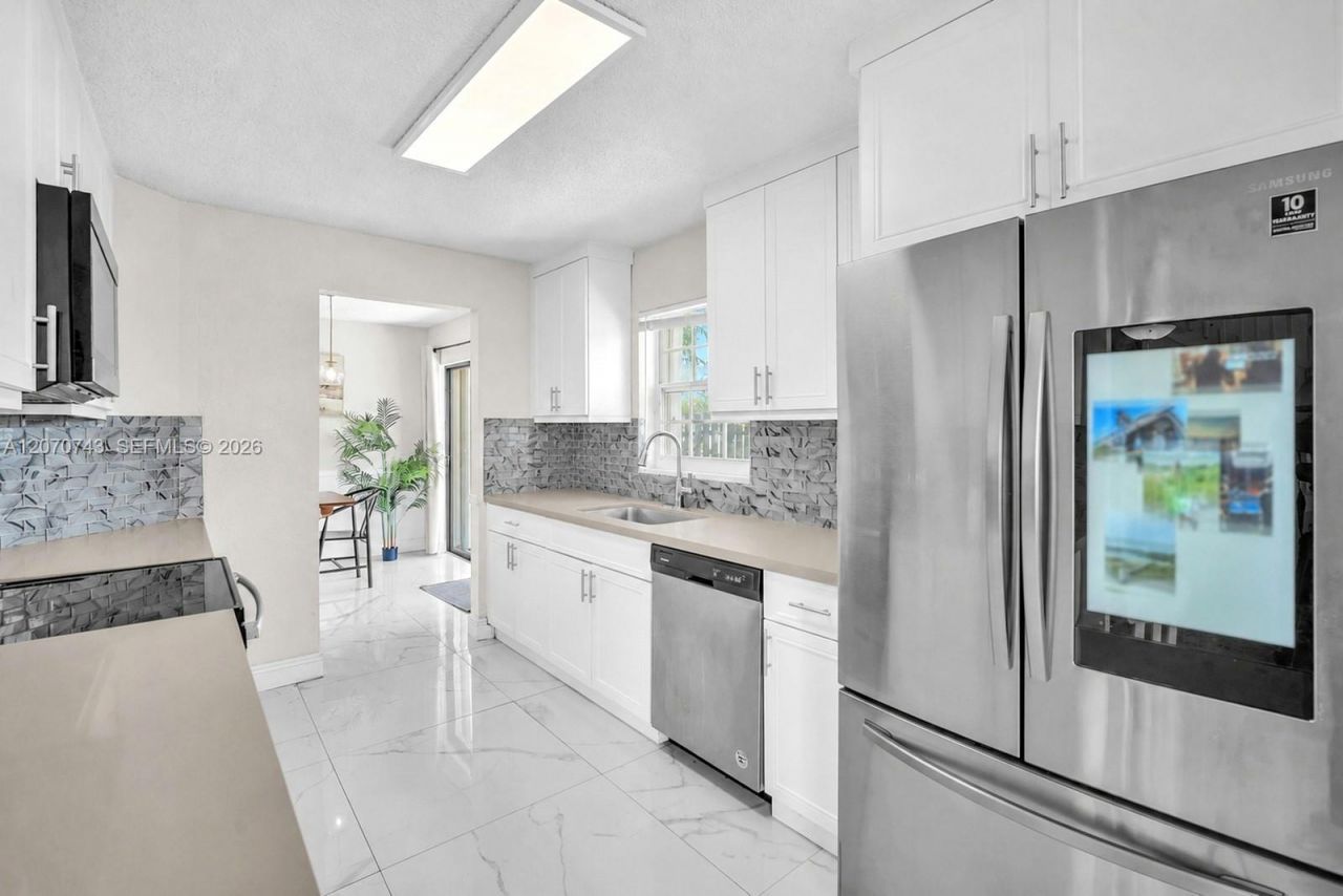 223 SW 159th Way, Sunrise, FL 33326 Photo
