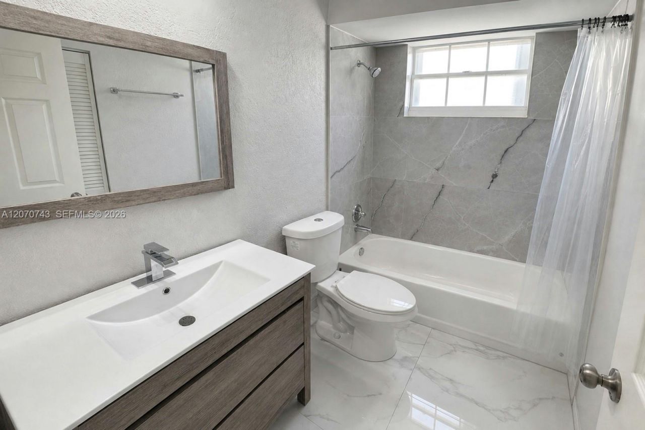 223 SW 159th Way, Sunrise, FL 33326 Photo