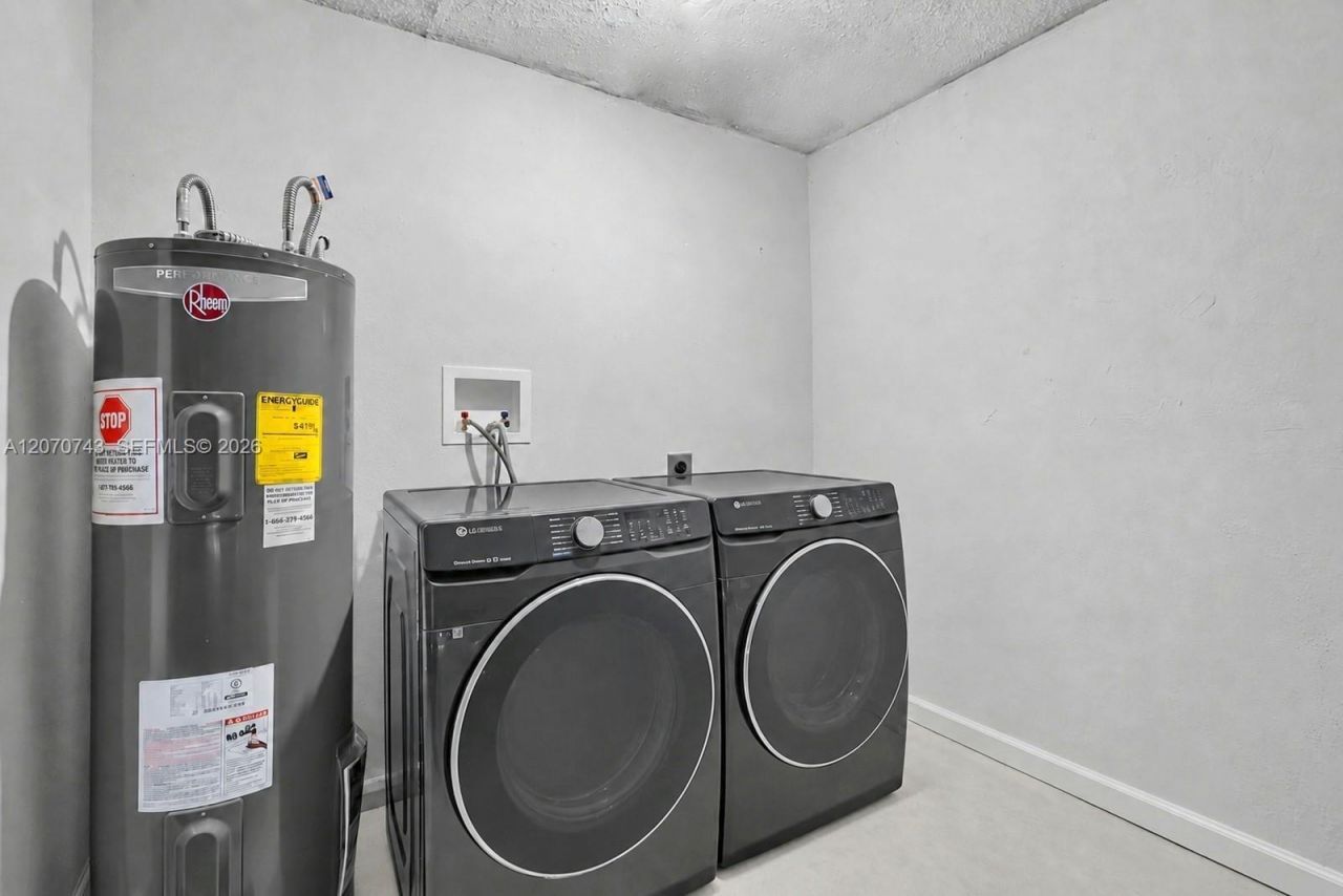 223 SW 159th Way, Sunrise, FL 33326 Photo