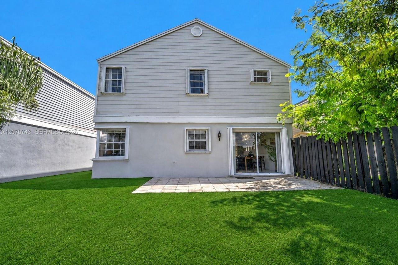 223 SW 159th Way, Sunrise, FL 33326 Photo