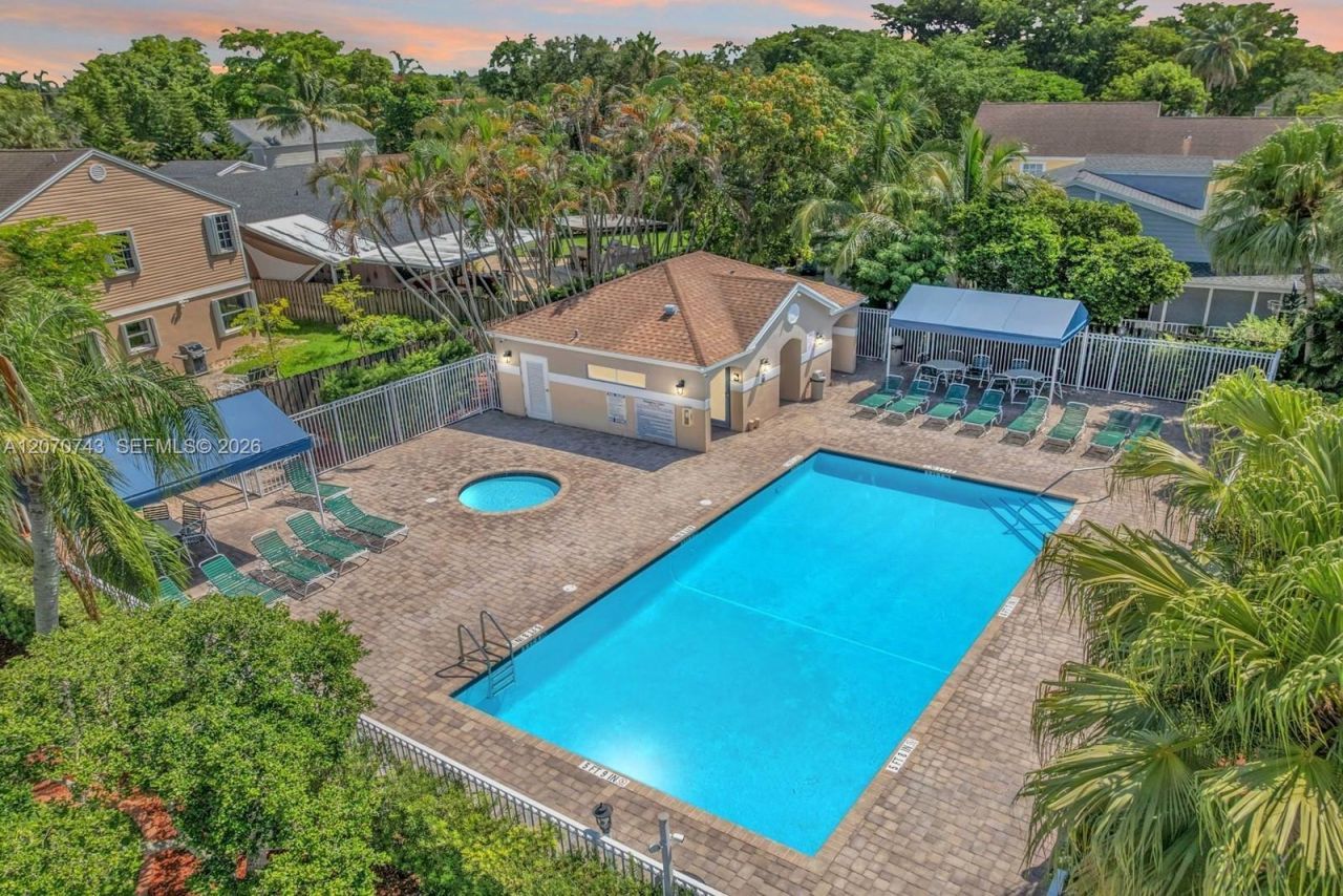 223 SW 159th Way, Sunrise, FL 33326 Photo