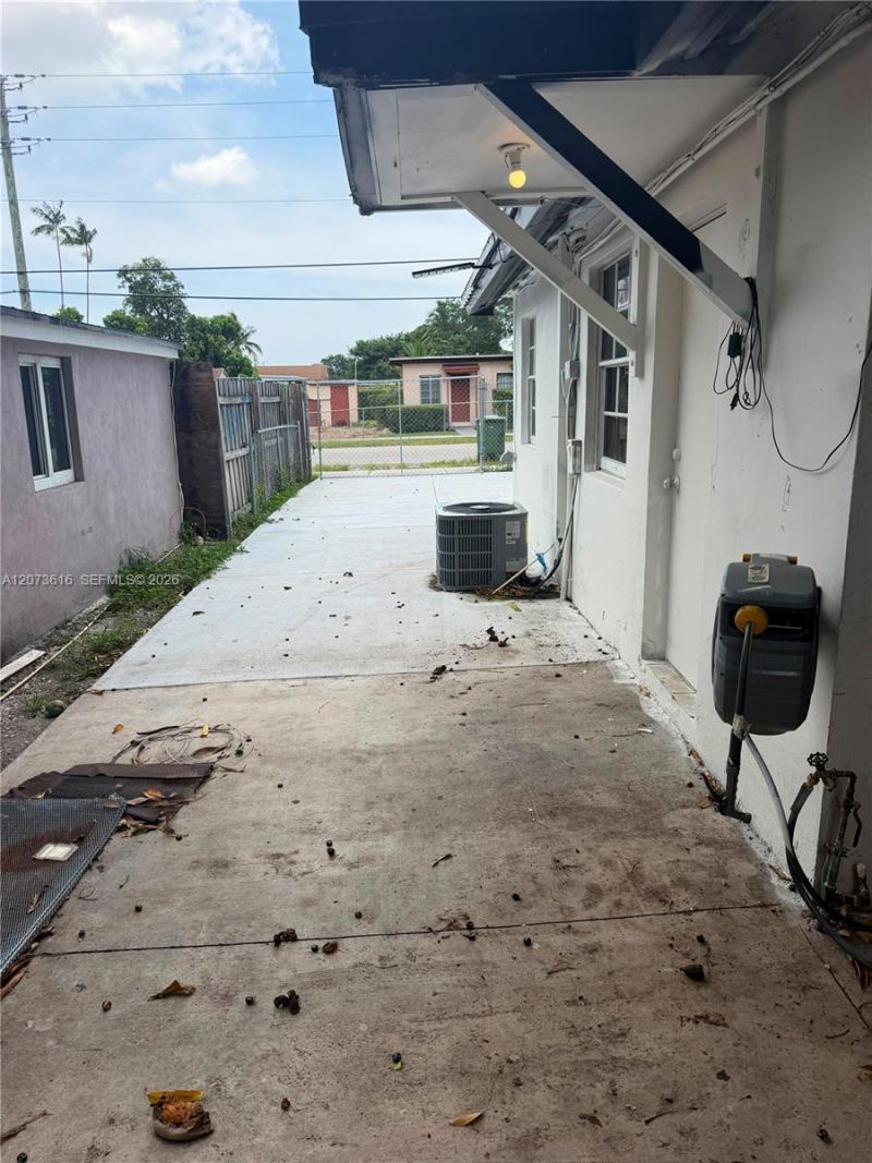 2500 NW 91st St , Miami, FL 33147 Photo