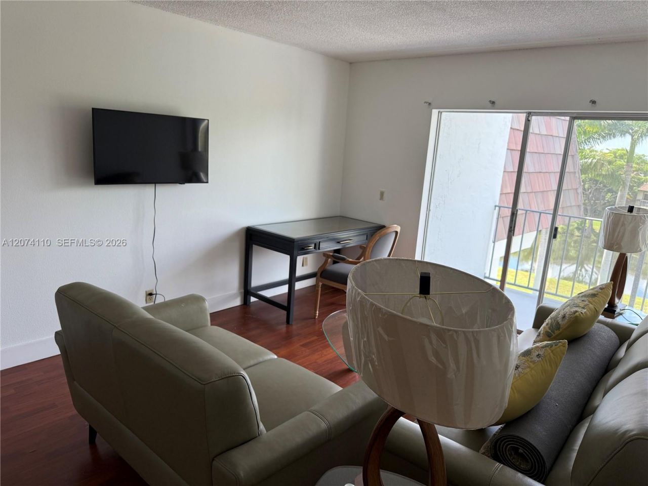 7900 Camino Cir , Unit 403, Miami, FL 33143 Photo