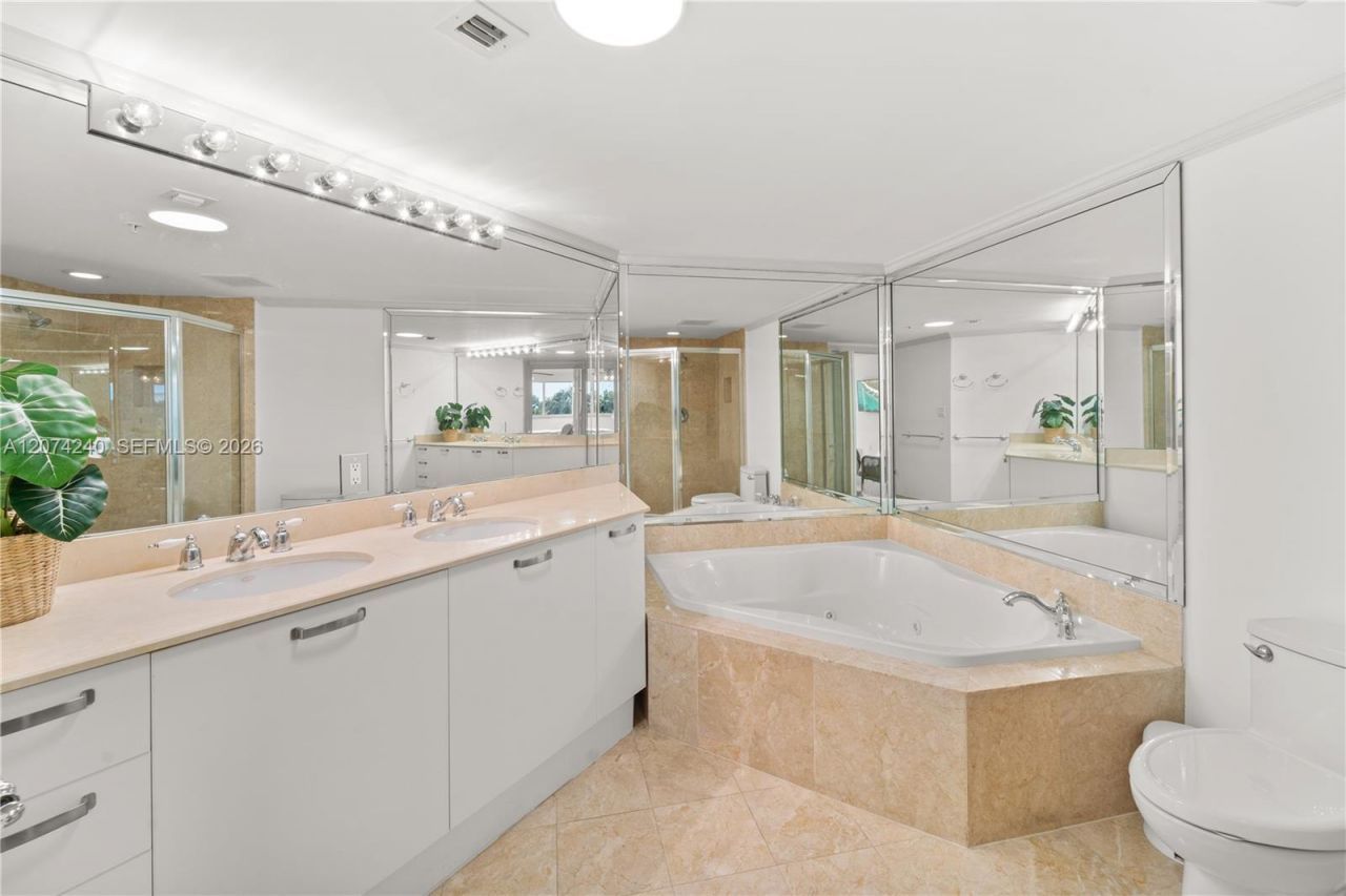 2011 N Ocean Blvd , Unit 401, Fort Lauderdale, FL 33305 Photo