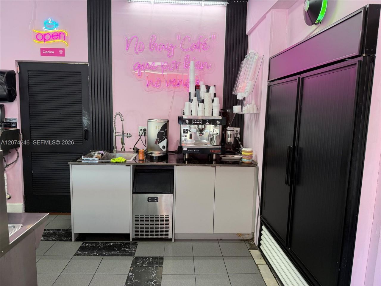 Restaurant E For Rent, Hialeah, FL 33010 Photo