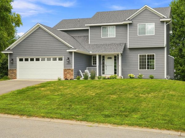 2224 Manuela Drive, Chaska, MN 55318