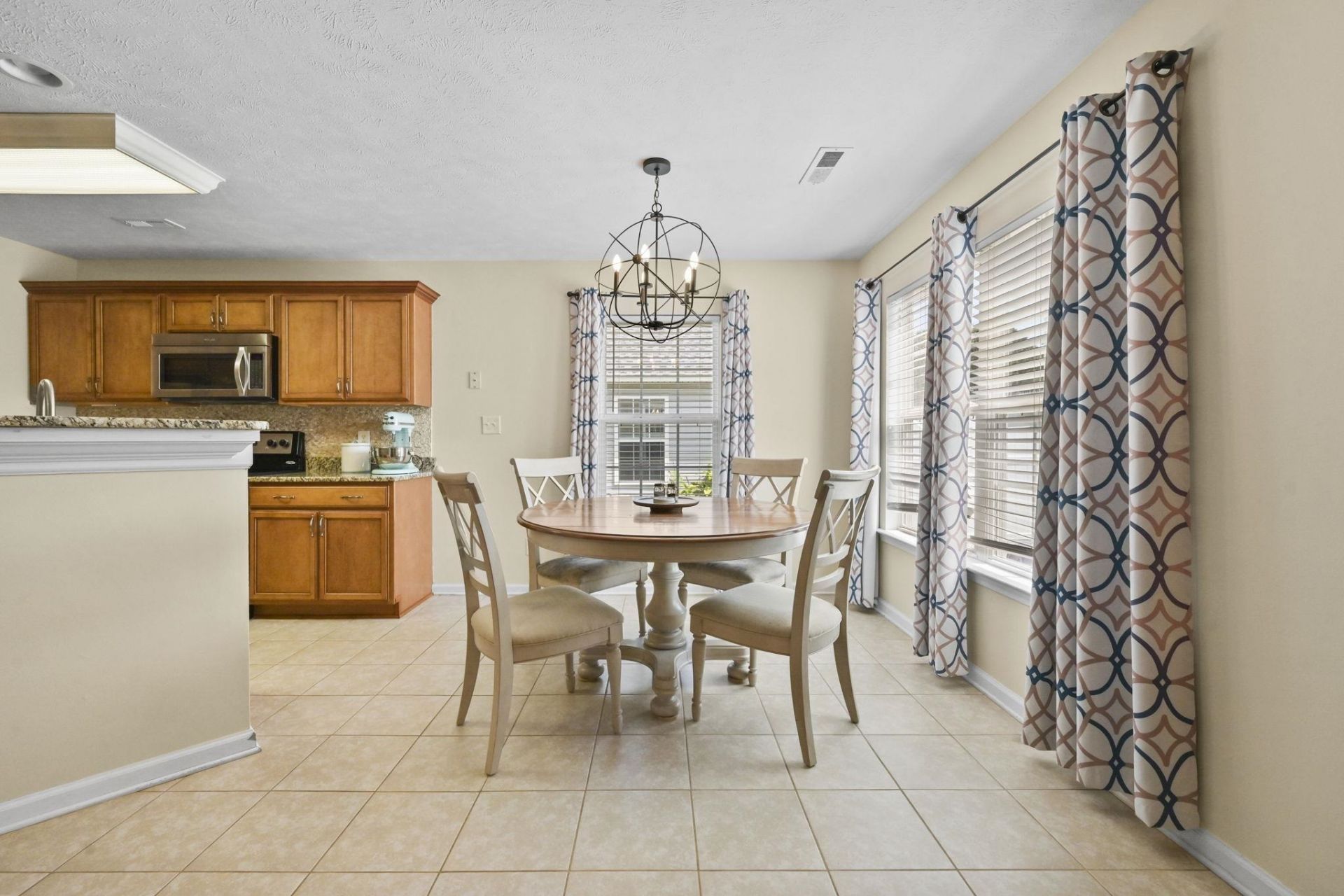 4019 Douglas Fir Ln. Photo 10
