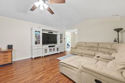 4019 Douglas Fir Ln. photo 4